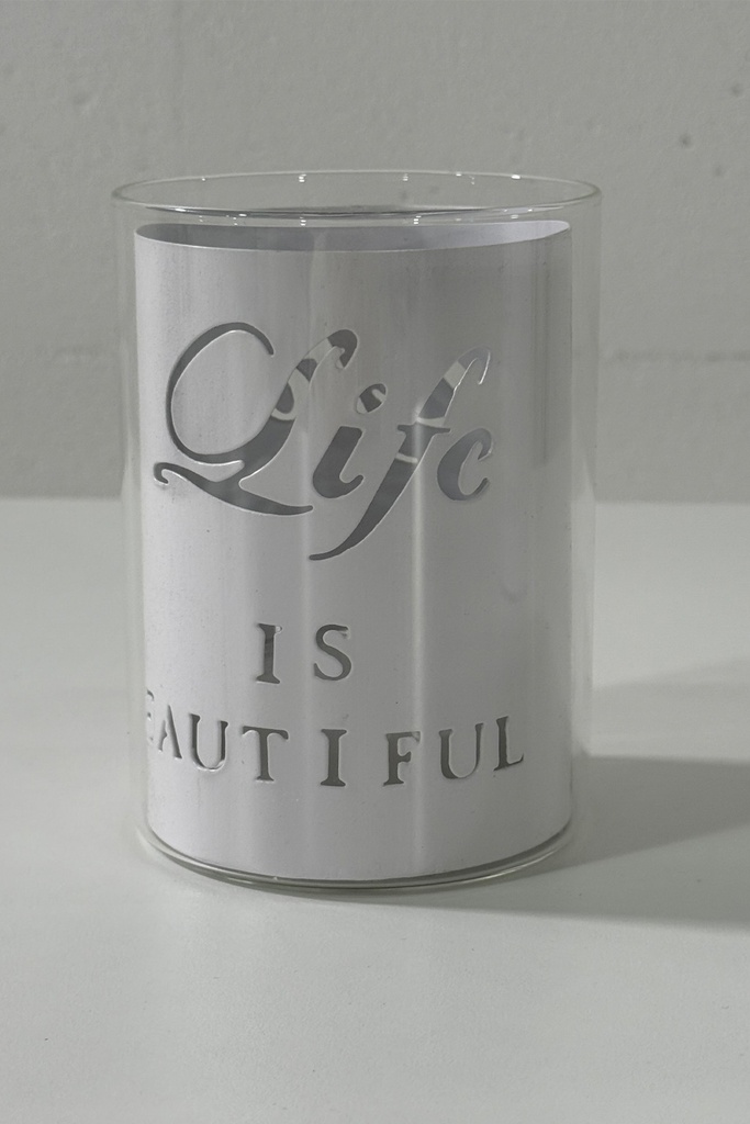 [AC24-0002-11,90] Teelichtglas gross „Life is beautiful“